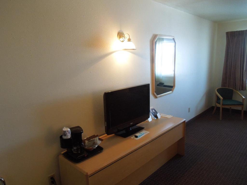 Inn At Lander, Travelodge By Wyndham Exterior foto